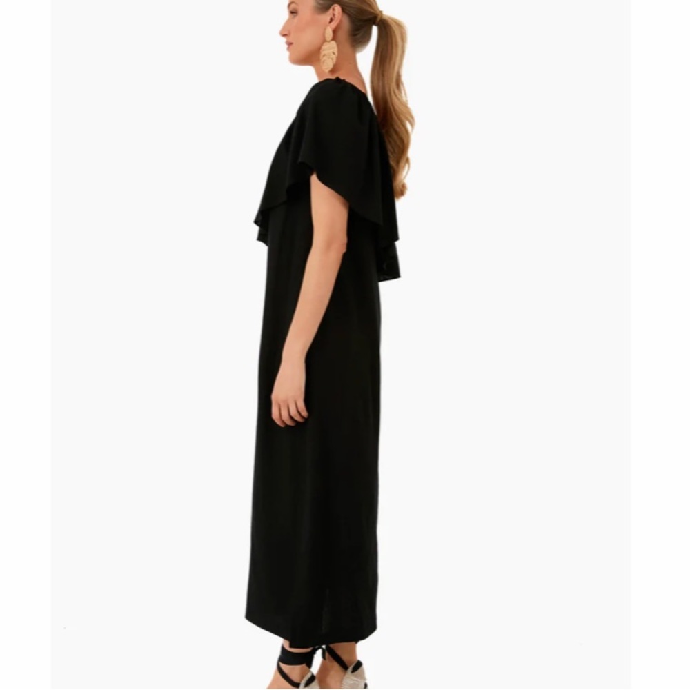Black Florencia One Shoulder Dress
POMANDER PLACE - Picture 3 of 10